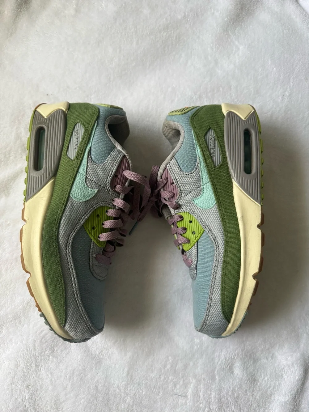 Nike Light Blue and Lavender Low-Top Sneakers with Lime Accents